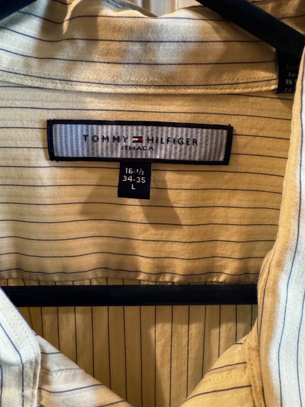 Tommy Hilfiger Men’s Large dress shirt. Long sleeve.